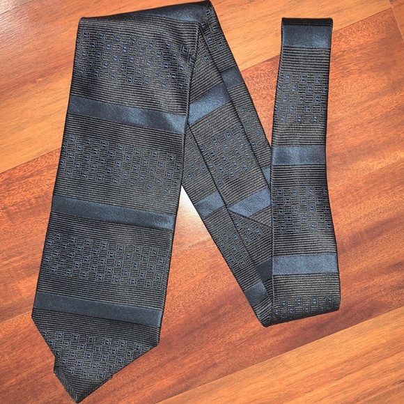Gucci Silk Tie - Picture 1 of 4